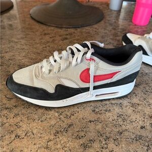 Nike Men's Red and Black AIR MAX SC size 12